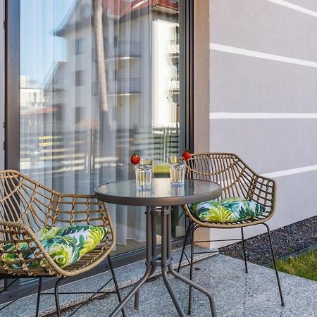 Apartment With Parking 500 M From The Sea By Noclegi Renters Międzywodzie 外观 照片